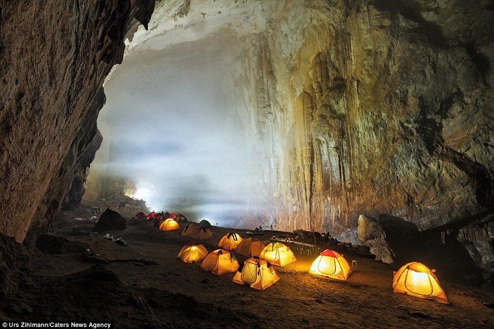 Son Doong, la plus grande grotte du monde au Vietnam.